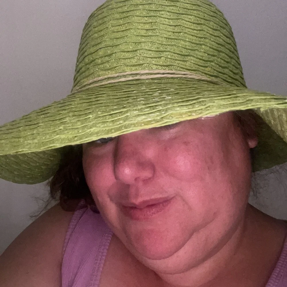Momentum brand green floppy large beach hat oversized new